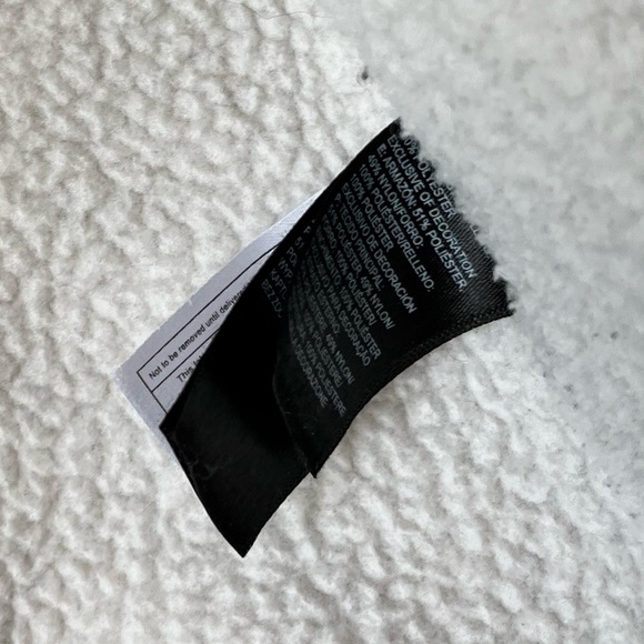 North Face Men’s Navy Blue Quilted Zip-Up Jacket with Sherpa lining size Medium - Picture 5 of 9